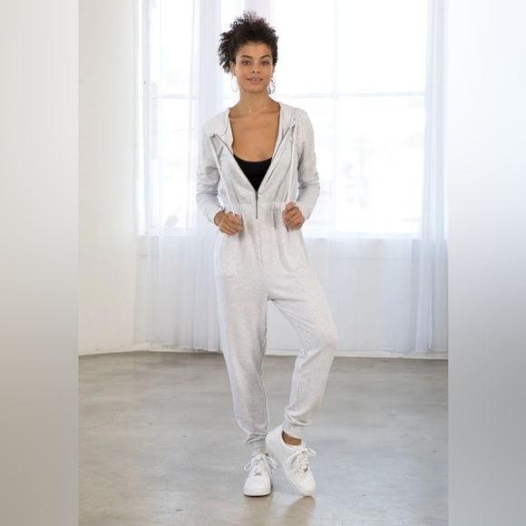 Lovestitch Heather Gray Jumpsuit sz M - Picture 1 of 11